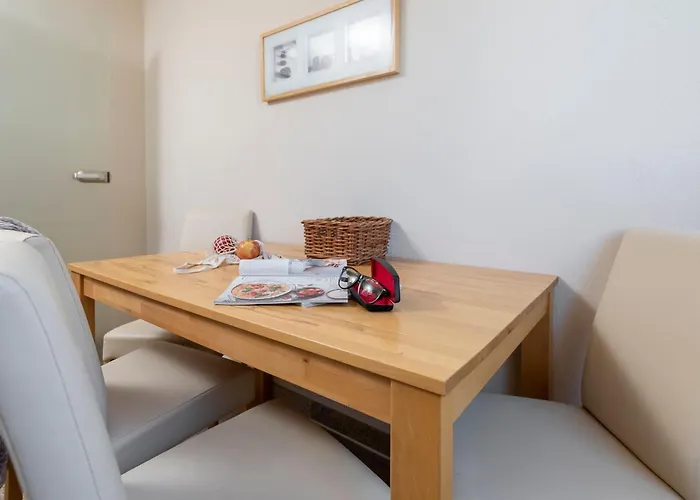 - Balkon Mit Meerblick, Sauna, Kamin - Suedwarts 사스니츠